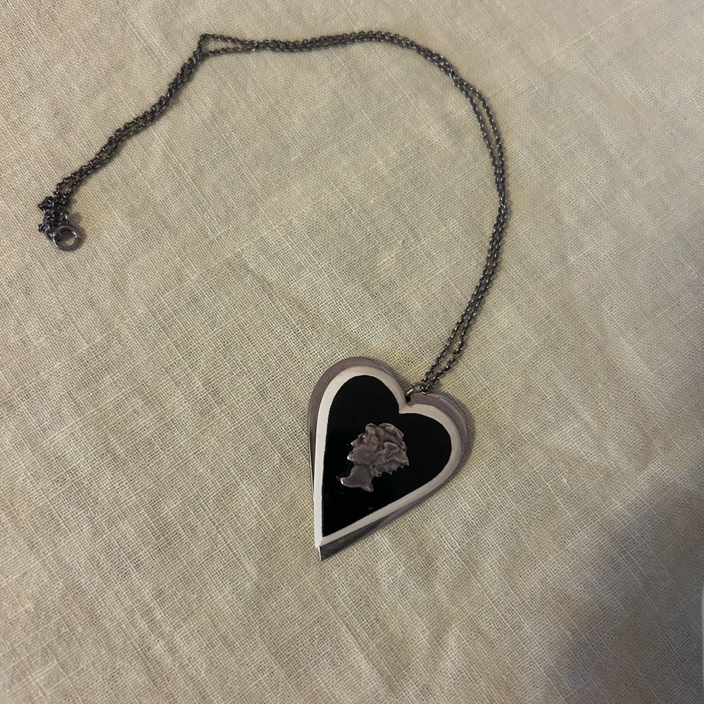 Vintage WWII Sweerheart Mercury Dime pendant/necklace